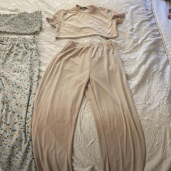 Woman 2 Piece small - Picture 3 of 3